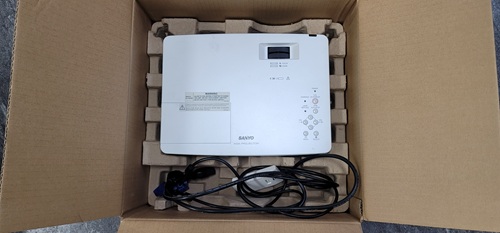 산요 PLC-XD2200K 빔 프로젝트 제품 이미지