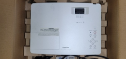 산요 PLC-XD2200K 빔 프로젝트
