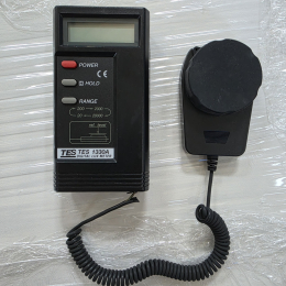 TES-1330A 휴대용 조도측정계