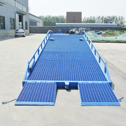 Mobile dock loading dock forklift ramp 6 ton pullout 3 stage loading and unloading platform split folding container ladder logistics courier freight up and down3 이미지