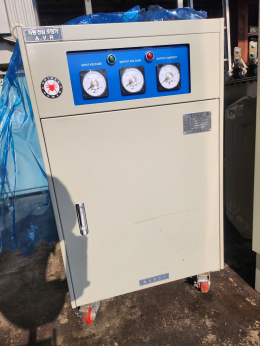 21-year-old AVR 30kva Automatic Voltage Regulator 380 V 2%