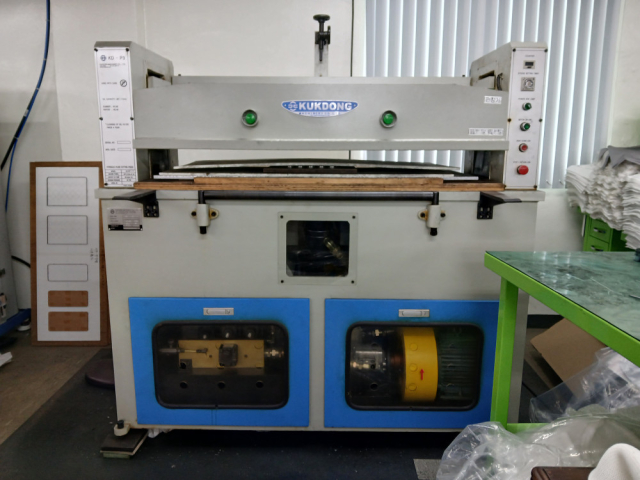 톰슨 프레스 재단기 (Thomson Press Die Cutting Machine) -가격 협의 가능 | [중고] KUK ...