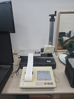 Mitutoyo Surface Roughness Tester