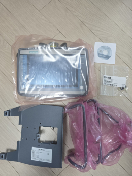 [Unused] Siemens KTP700F Mobile Handheld HMI + Genuine Bracket