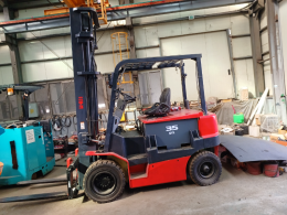 Direct Import - NYK (NICHIYU) 3.5-ton Electric Forklift