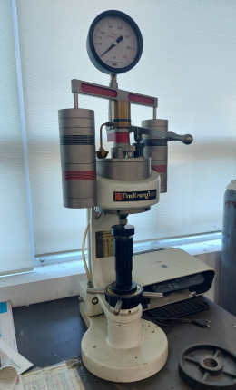 중고 수동식 브리넬 경도측정기 대경테크 DTB-500 최대용량 3000kgf Brinell Hardness Tester