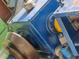 wire compression two-speed roller