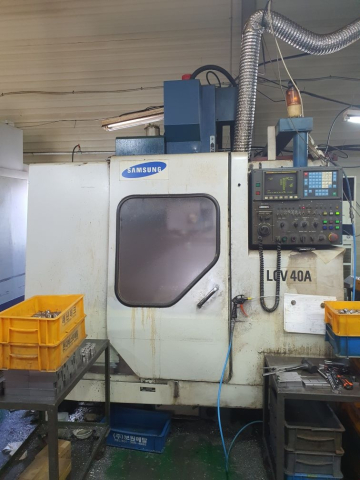 삼성 4호 머시닝센터 LCV-40A 중고머시닝센타