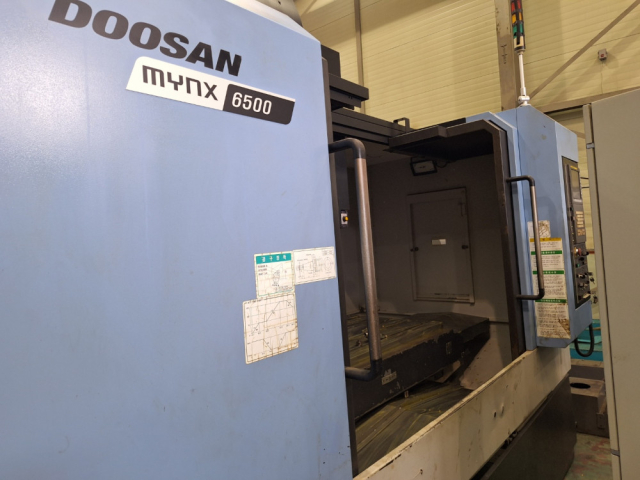 두산 6호 머시닝센터 MYNX6500 밍스6500 중고머시닝센타