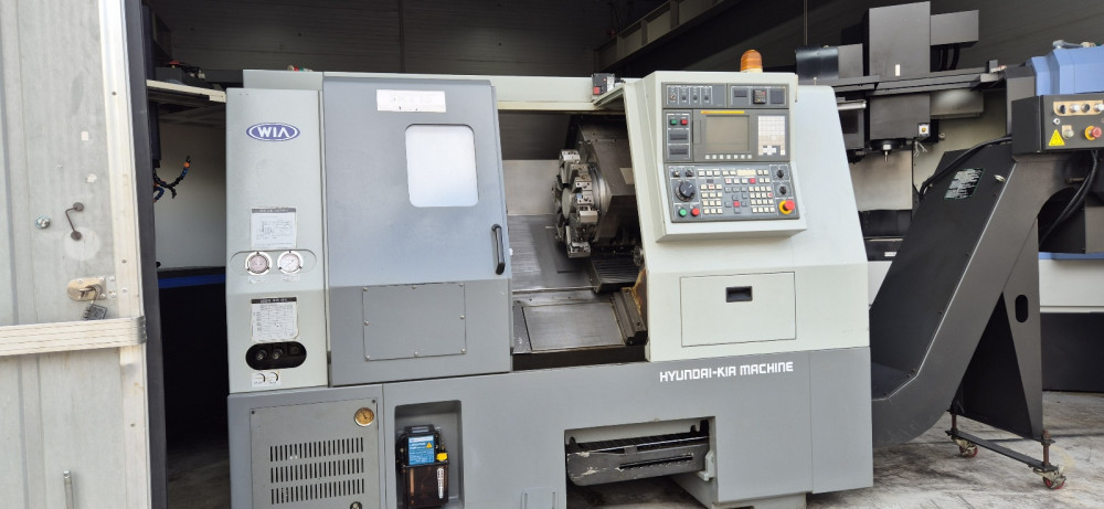 위아 6인치 CNC선반 SKT15 중고CNC선반 (화낙, 자동심압대, 큐센타, 칩컨베어)