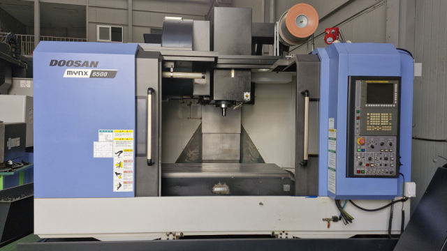 두산 6호 주축관통 머시닝센터 MYNX6500 중고머시닝센타