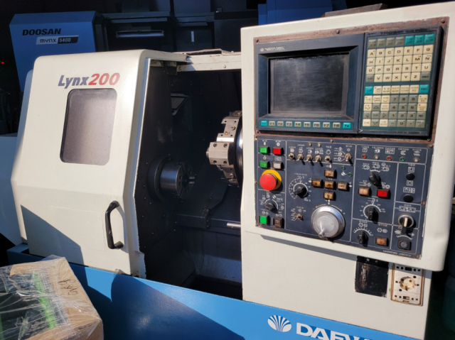 대우 6인치 CNC선반 LYNX200A 중고CNC선반.칩콘베이어.비젼380L콘트롤러.