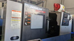 Doosan 8-inch CNC shelf PUMA240B (vision) used CNC shelf