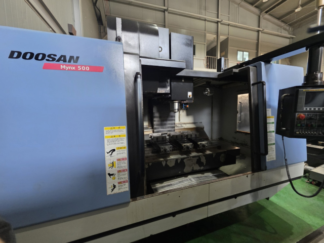 두산 5호 머시닝센터 MYNX500 중고머시닝센타
