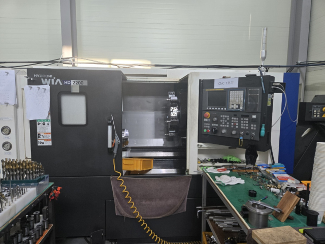 현대위아 8인치 CNC선반 HD2200 중고CNC선반