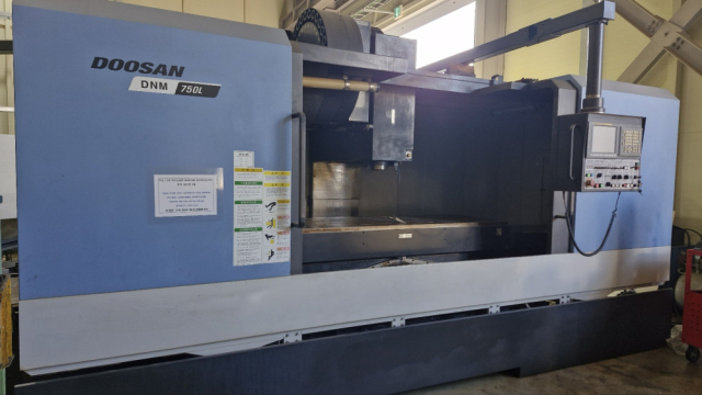 두산 7.5호 머시닝센터 DNM750L 중고머시닝센타