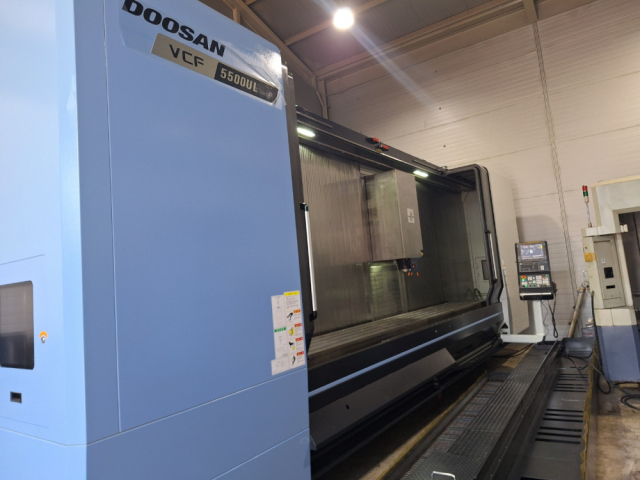 X축5000, 두산 5.5호 장축머시닝센터 VCF5500UL 중고머시닝센타