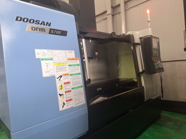 두산 5.7호 머시닝센터 DNM5700 중고머시닝센타