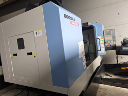 Doosan's No. 6.5 machining center DNM650II used machining center