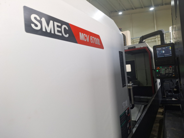 스맥 6.7호 머시닝센터 MCV6700L 중고머시닝센타