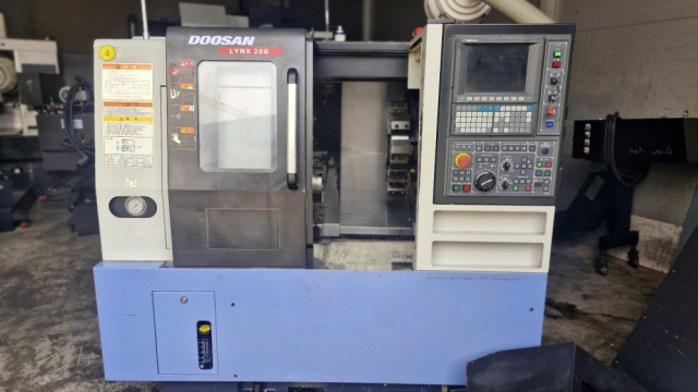 두산 6인치 CNC선반 LYNX200A(비젼) 중고CNC선반