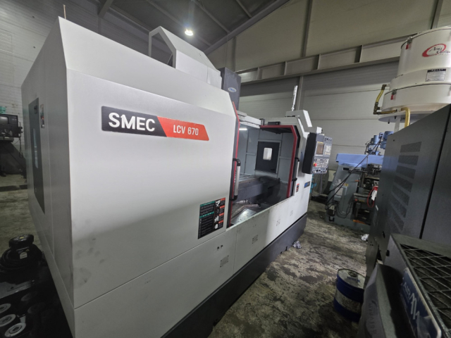 스맥 6.7호 머시닝센터 LCV670 중고머시닝센타
