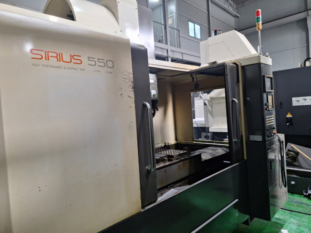 화천 5.5호 머시닝센터 SIRIUS-550 중고머시닝센타