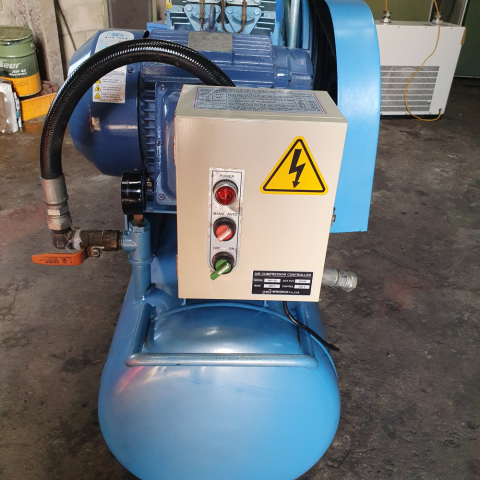 네오코리아 NKP-20 산업용 에어컴프레서 15kW 380V 20마력 제품 이미지
