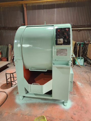 Used high-speed centrifugal barrel finishing machine 80L Product Image