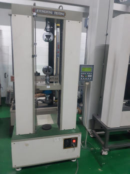 UNIVERSAL TESTING MACHINE (3 ton)