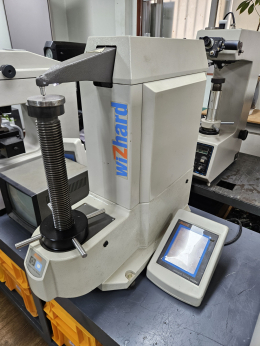 로크웰 경도시험기 (ROCKWELL TESTING MACHINE) (자동)