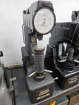 로크웰 경도시험기 (ROCKWELL TESTING MACHINE) (슈퍼피셜 겸용)