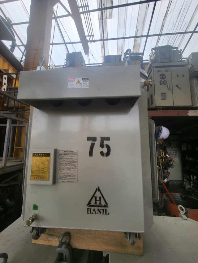 TR75kva 220v/380v 중고 오일타입 변압기 제품 이미지