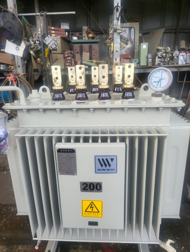 중고변압기,변압기,트랜스,변압기임대,중고변압기임대,trans,TR200kva 460v/380-220v 제품 이미지