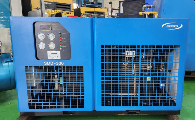 300HP 에어드라이어, 300마력 에어드라이어, 콤프레샤 드라이어,  에어드라이어, SMD에어드라이어, 에스엠디에어드라이어 제품 이미지