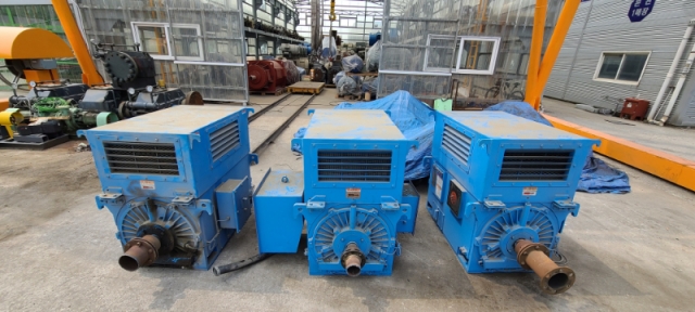 효성 사각 고압모터 300KW*2P*60HZ*3300V