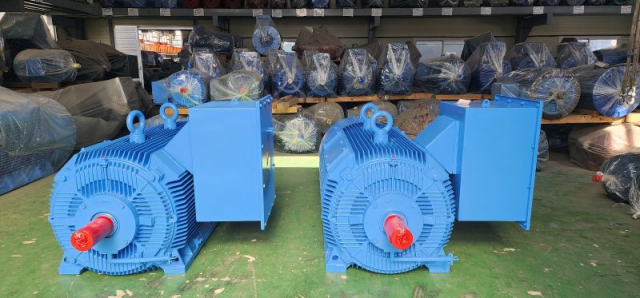 현대고압모터 470KW*4P*60HZ*440V