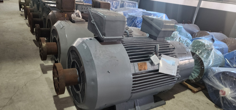 효성 권선형 모터 175KW*8P*60HZ*440V(100%ED)