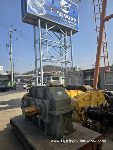 효성 감속기  200KW 1/40