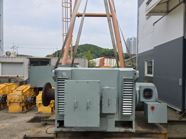 한성 고압 반폐 권선형 950KW*14P*60HZ*3300V