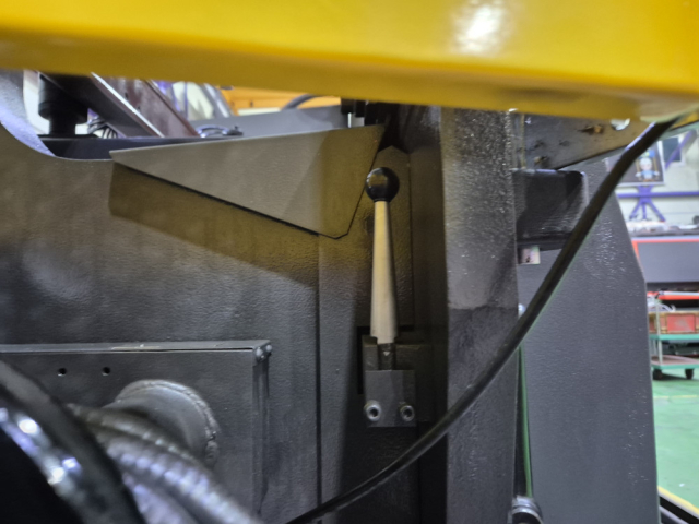 *AMADA 절곡기 RG-125EX(안전인증완료) 제품 이미지