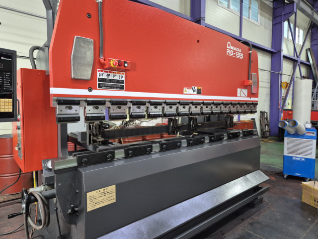 *AMADA 절곡기 RG-125EX(안전인증완료) 제품 이미지