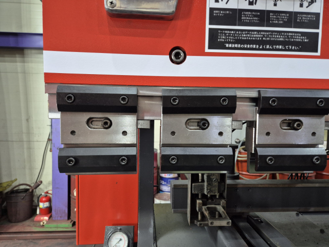 *AMADA 절곡기 RG-125EX(안전인증완료) 제품 이미지