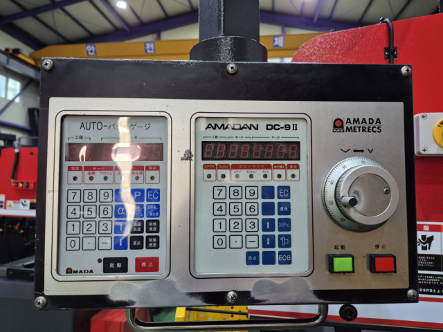 *AMADA 절곡기 RG-80,DC9-II(안전인증완료) 제품 이미지