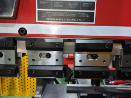 *AMADA 절곡기 RG-80,DC9-II(안전인증완료) 제품 이미지 3