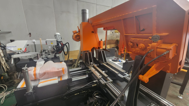 금광밴드쏘 650x500 제품 이미지