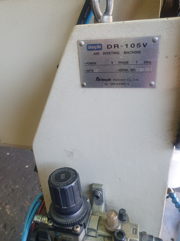 동진 DR-105V 에어 리벳팅머신 공압 리벳팅기 제품 이미지