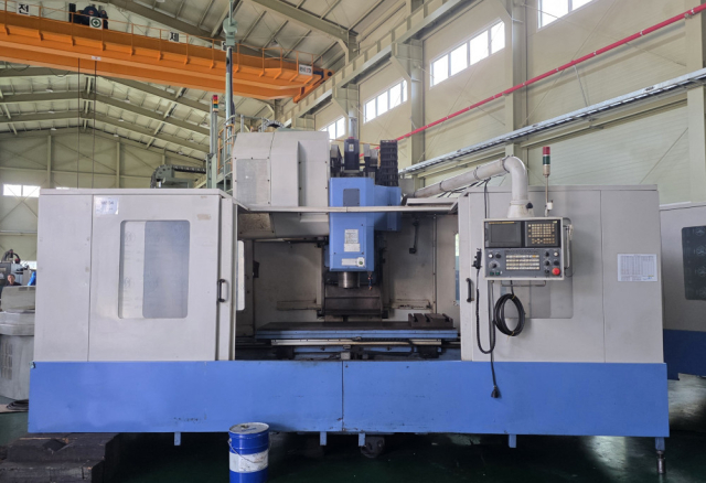 CNC 수직 머시닝센터 공작기계