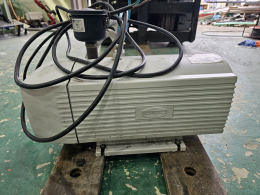 Vacuum pump