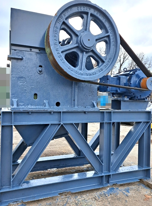 Crasher (Used Small Crusher) Small Crusher One Unit, Impact Sale Product Image